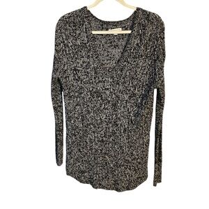 American Eagle Outfitters Black and White V-Neck Sweater